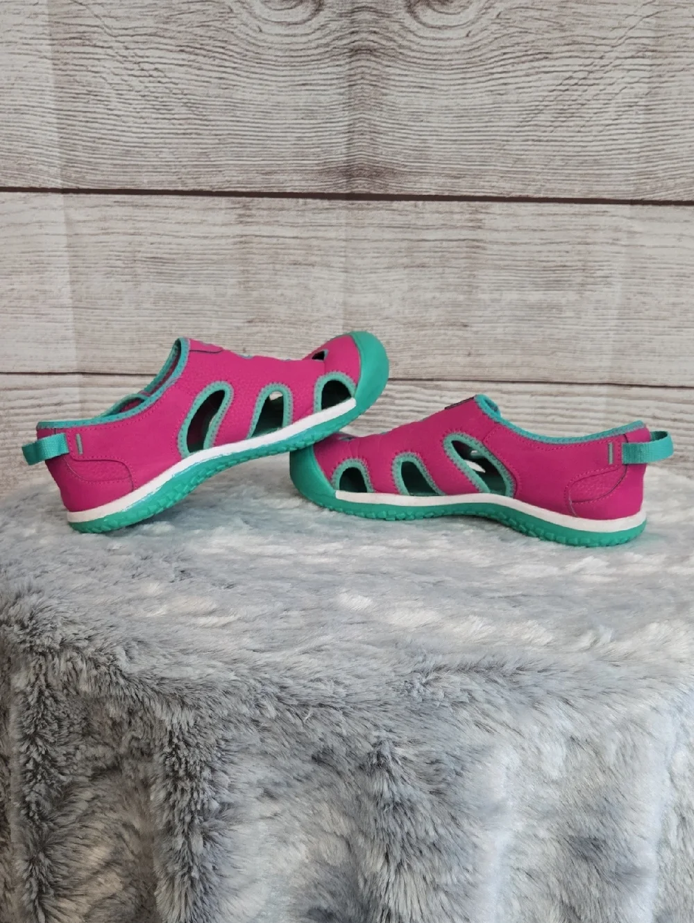 Keen Pink/Teal Water Shoes, Girls Size 5